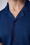 Slim Fit Dar Kesim Kısa Kollu Apaj Yaka Örme Kumaş Yazlık İndigo Erkek Gömlek