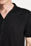 Slim Fit Kısa Kol Örme Kumaş Apaş Yaka Rahat Armürlü Doku Siyah Erkek Gömlek
