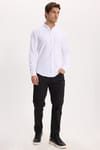 Erkek Slim Fit Dar Kesim Düz Oxford Armalı Düğmeli Yaka Beyaz Spor Gömlek