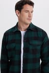 Erkek Slim Fit Dar Kesim Uzun Kollu Kapaklı Çift Cepli Kareli Kışlık Oduncu Gömlek