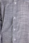 Erkek Slim Fit Dar Kesim %100 Pamuk Düğmeli Yaka Çizgili Uzun Kollu Cepli Keten Lacivert Gömlek