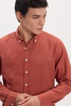 Erkek Slim Fit Dar Kesim %100 Pamuk Düğmeli Yaka Flam Keten Turuncu Gömlek