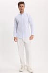 Erkek Slim Fit Dar Kesim Uzun Kollu %100 Pamuk Keten Efektli Düğmeli Yaka Rahat Mavi Gömlek