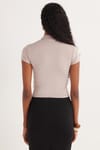 Kadın Slim Fit Dar Kesim Viskon Kumaş Yarım Balıkçı Yaka Vizon Bluz