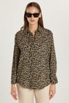 Kadın Relax Fit Rahat Kesim Uzun Kollu Bürümcük Kumaş Leopar Desenli Gömlek