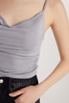 Kadın Slim Fit Dar Kesim İnce Askılı Gri Bluz