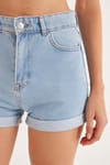 KADIN PAÇA KATLAMALI SHORT 8013