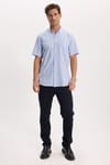Erkek Regular Fit Klasik Kesim Oversize %100 Pamuk Keten Doku Tek Cepli Çizgili Kısa Kollu Mavi Gömlek
