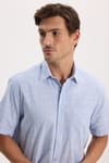 Erkek Regular Fit Klasik Kesim Oversize %100 Pamuk Keten Doku Tek Cepli Çizgili Kısa Kollu Mavi Gömlek
