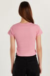 Kadın Slim Fit Dar Kesim Kısa Kollu Armut Yaka Baskılı Pembe Tişört