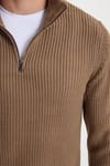Erkek Slim Fit Dar Kesim Fermuarlı Koyu Vizon Dik Yaka Triko Kazak