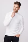 Slim Fit Dar Kesim Yarım Balıkçı Yaka Desenli Tüylenmeyen Beyaz Erkek Kazak