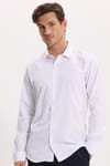 Modern Slim Fit Uzun Kollu Pamuklu Kolay Ütü Armürlü Erkek Beyaz Gömlek