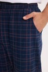 Erkek Standart Fit Normal Kesim Pamuklu Kareli Beli Bağcıklı Cepli  Lacivert Pijama Altı