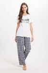 Kadın Regular Fit Klasik Kesim Pamuklu Bisiklet Yaka Kısa Kollu Baskılı Beyaz Pijama Takımı