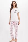 Kadın Regular Fit Klasik Kesim Pamuklu Bisiklet Yaka Kısa Kollu Baskılı Beyaz Pijama Takımı