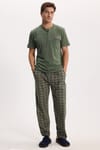 Erkek Standart Fit Normal Kesim Pamuklu Kısa Kollu Bisiklet Yaka Cepli Yeşil Pijama Takımı