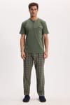 Erkek Standart Fit Normal Kesim Pamuklu Kısa Kollu Bisiklet Yaka Cepli Yeşil Pijama Takımı