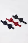 TRIPLE BOW TIE