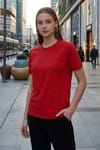 Unisex Slim Fit Dar Kesim %100 Pamuk Yumuşak Dokulu Kırmızı Bisiklet Yaka Tişört