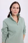 Kadın Relax Fit Rahat Kesim Pamuklu İçi Polarlı Yarım Fermuarlı Yeşil Dik Yaka Sweatshirt