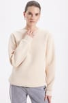 Kadın Oversize Geniş Kesim Pamuklu Yumuşak Dokulu İçi Polarlı Basic Bej Bisiklet Yaka Sweatshirt