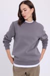 Kadın Oversize Geniş Kesim Pamuklu Yumuşak Dokulu İçi Polarlı Basic Gri Bisiklet Yaka Sweatshirt