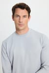 Erkek Relax Fit Rahat Kesim Uzun Kollu Bisiklet Yaka Gri Sweatshirt