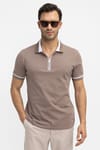 Erkek Slim Fit Dar Kesim %100 Pamuk Düz Pike Fermuarlı Kahverengi Polo Yaka Tişört