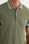Erkek Slim Fit Dar Kesim %100 Pamuk Düz Pike Yaka ve Kol Detaylı Haki Polo Yaka Tişört