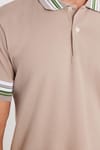 Erkek Slim Fit Dar Kesim %100 Pamuk Düz Pike Yaka ve Kol Detaylı Bej Polo Yaka Tişört