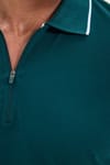 Erkek Slim Fit Dar Kesim %100 Pamuk Jakarlı Düz Yaka ve Kol Detaylı Yeşil Polo Yaka Tişört
