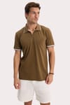 Erkek Slim Fit Dar Kesim %100 Pamuk Jakarlı Düz Yaka ve Kol Detaylı Kahverengi Polo Yaka Tişört