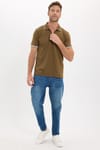 Erkek Slim Fit Dar Kesim %100 Pamuk Jakarlı Düz Yaka ve Kol Detaylı Kahverengi Polo Yaka Tişört