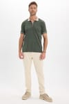 Erkek Slim Fit Dar Kesim %100 Pamuk Kısa Kollu Yarım Fermuarlı Yeşil Polo Yaka Tişört