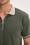 Erkek Slim Fit Dar Kesim %100 Pamuk Kısa Kollu Yarım Fermuarlı Yeşil Polo Yaka Tişört