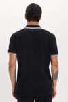 Erkek Slim Fit Dar Kesim %100 Pamuklu Çizgili Detaylı V Yaka Siyah Polo Yaka Tişört
