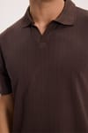 Erkek Slim Fit Dar Kesim Pamuklu Kısa Kollu Çizgili Kahverengi Polo V Yaka Tişört
