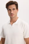 Erkek Slim Fit Dar Kesim Pamuklu Kısa Kollu Çizgili Ekru Polo V Yaka Tişört
