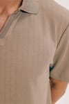 Erkek Slim Fit Dar Kesim Pamuklu Kısa Kollu Çizgili Vizon Polo V Yaka Tişört