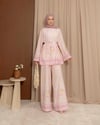 Desenli Pantolonlu Pembe Takım