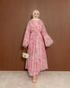 Desenli Pelerinli Pembe Elbise