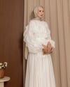 Fırfır Detaylı Beyaz Elbise