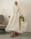 Oversize Nakış Detaylı İçlikli Ekru Elbise