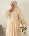 Oversize Yarım Düğmeli Krem Kabartma Kumaş Elbise