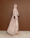 Şal Detaylı Desenli Bej Abaya