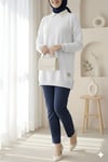 Sweatshirt-Bisiklet Yaka Yırtmaçlı Armalı Sweat   -Beyaz-338-30644-R02