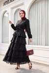 Boydan Düğmeli Kemerli Astarlı Eteği Kat Kat Şifon Elbise -Siyah