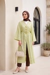 Broş Detaylı Yanları Yırtmaçlı Kabartma Puantiye Desenli Jakarlı Kimono -Çağla Yeşili