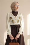 Çiçek Nakışlı Triko Detaylı Düğmeli Bohem Bluz -Bej-Bluz-364-5327-R56